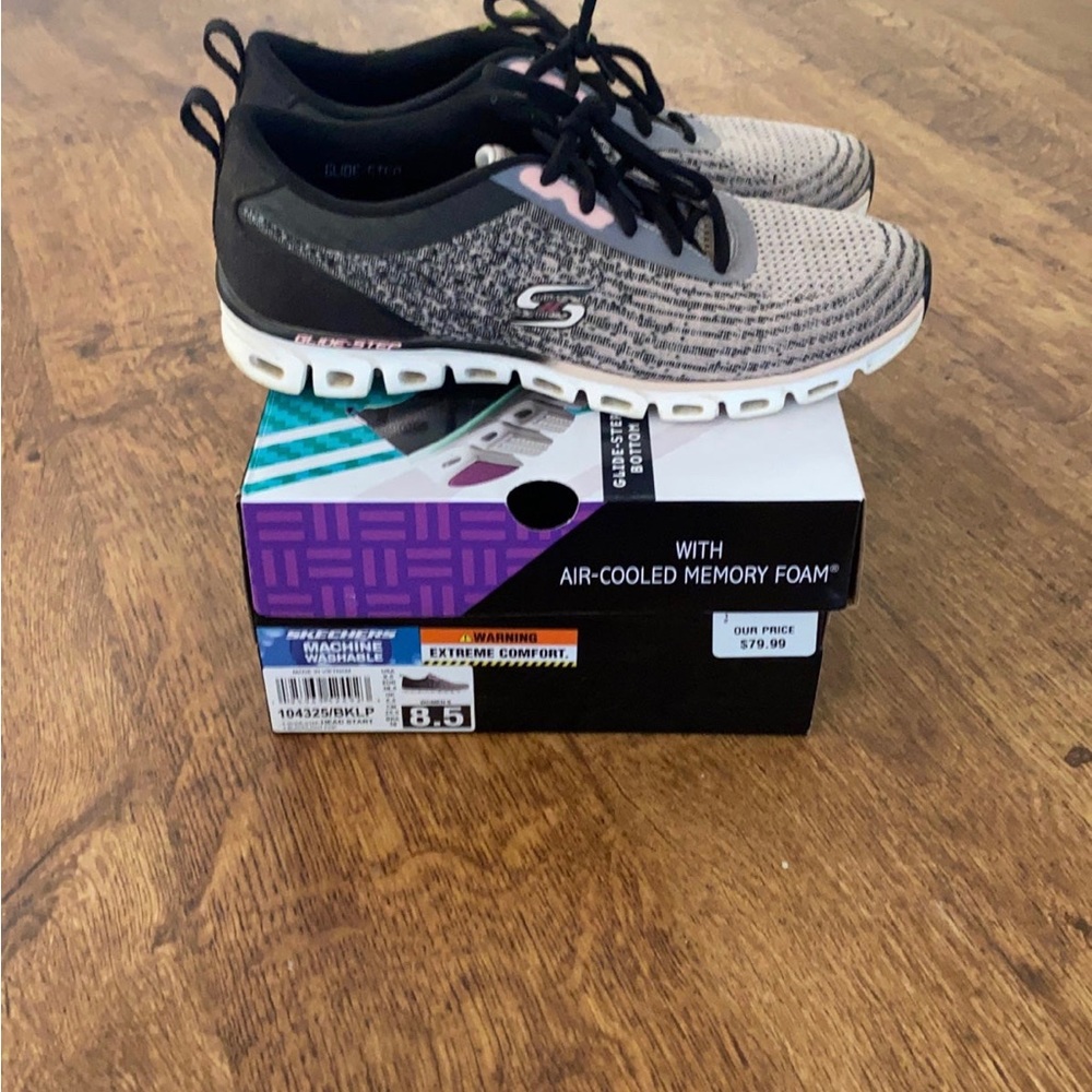 8.5 Sketchers Women’s tennis shoes with air cooled memory foam.